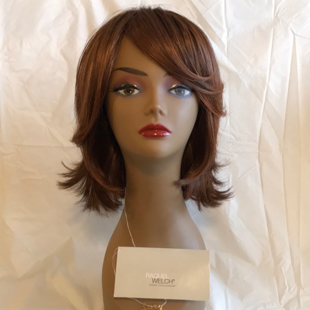 Raquel Welch Embrace Wig NWT